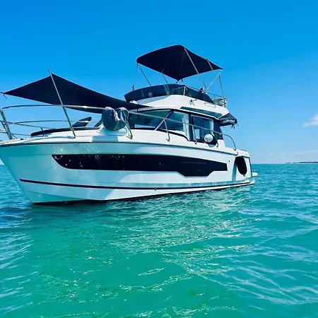 Bateau-hôtel Vedette Myla Merry Fisher 10,95 Fly *